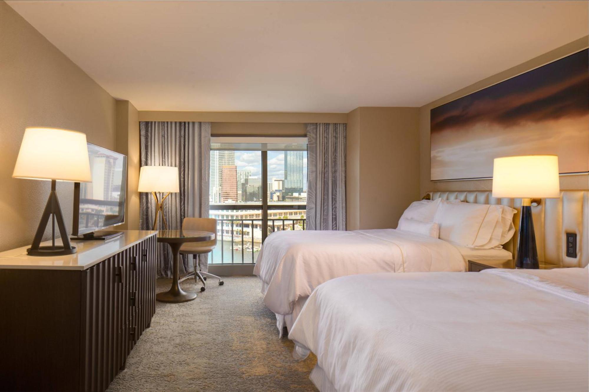 Guest room 2 Queen Harbor view High floor,1634417431:JPEG