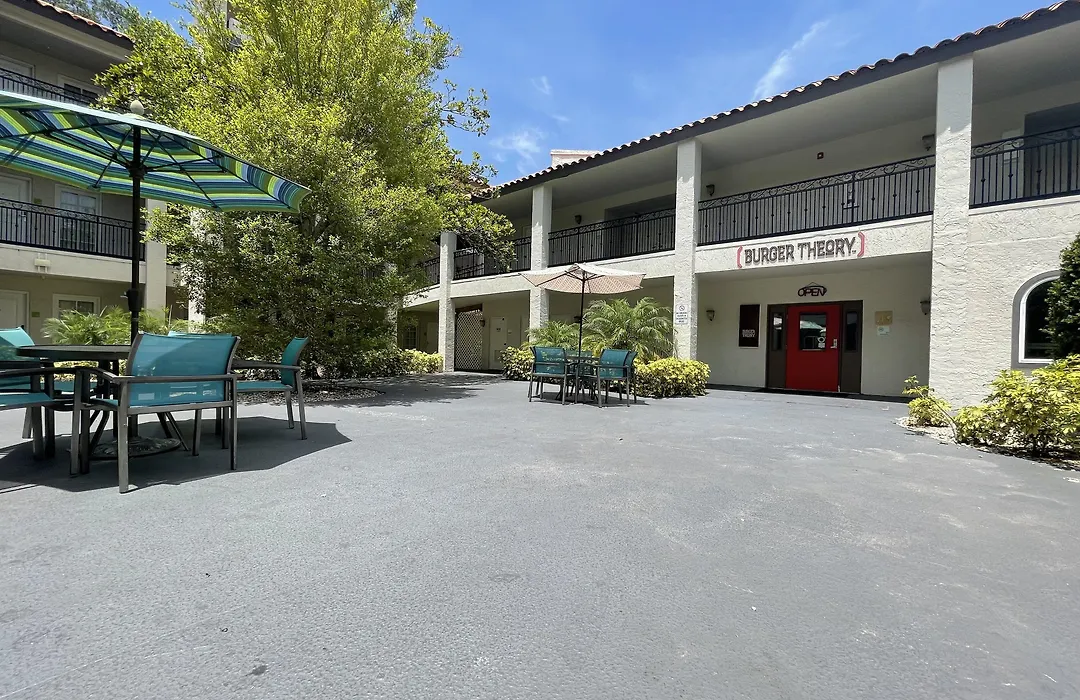 Red Roof Inn Plus & Suites Tampa - Busch Gardens-1