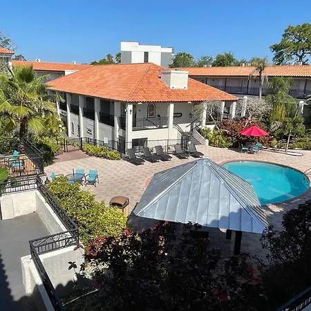 Red Roof Inn Plus & Suites Tampa - Busch Gardens-2