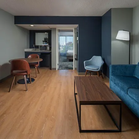 Four Points By Sheraton Suites Tampa Airport Westshore-3