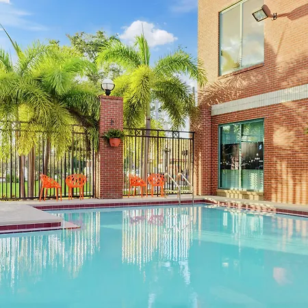 Hampton Inn & Suites Tampa Ybor City Downtown-2